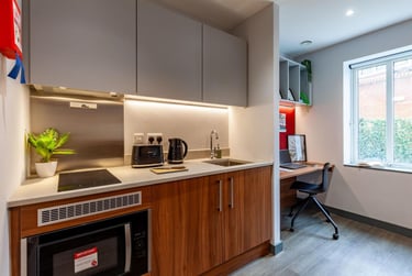 1 bed studio, 40-41 High Street, Englefield Green, Egham, TW209DP - Image 8